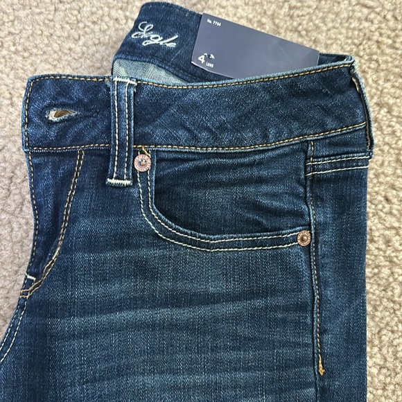 Women’s American Eagle Straight Jeans - Size 4 Long - Picture 2 of 5